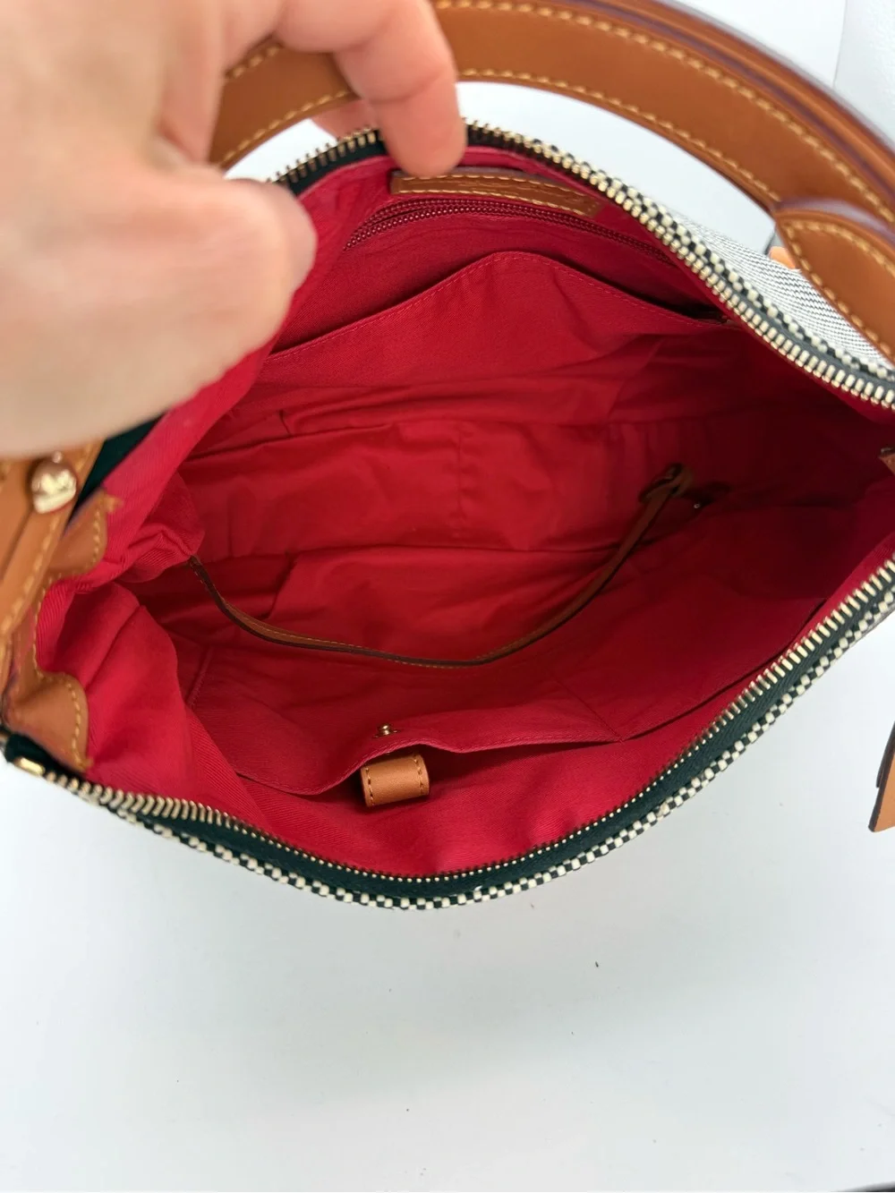 Dooney & Bourke women’s Birdseye East west Hobo shoulder bag fabric & leather - Picture 8 of 10